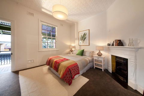 FUN TIMES In HUGE House 1 Minute To SYDNEY HARBOUR - Accommodation QLD 1