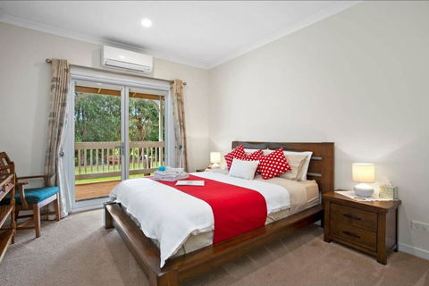 GALBRAITH BEACH STUDIO 2 - Accommodation QLD 0