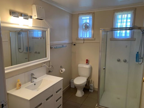 Gazebo Motor Inn - Accommodation QLD 3