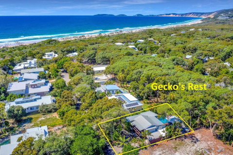 Gecko's Rest - Rainbow Shores, Executive Beach House, Pet Friendly, Pool, Wi-fi - Accommodation QLD 1