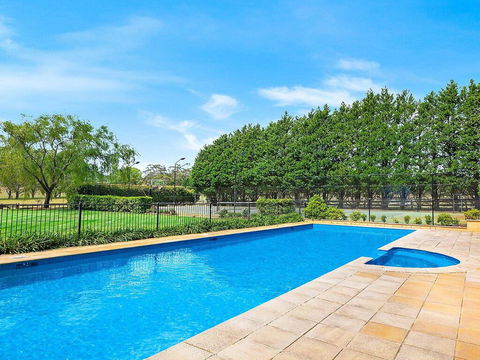 Gerron Park - Country Luxe, Tennis Court And Pool - Accommodation QLD 2