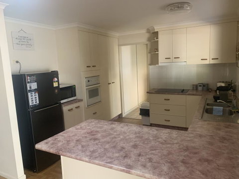 Gin Gin Budget Accommodation - Accommodation QLD 3