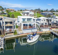 Gippsland Lakehouse - Accommodation QLD