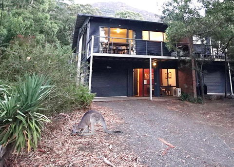 Glengarriff Townhouse 2 - Accommodation QLD 1