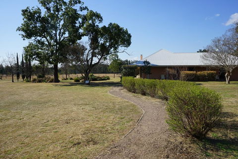 Glenmore Country Estate - Accommodation QLD 1