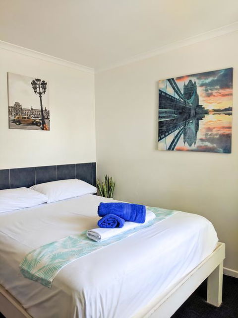 Globetrotters International - Accommodation QLD 3