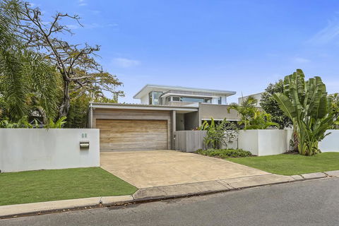 Go With The Flow, Noosa Sound - Accommodation QLD 1