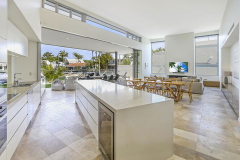 Go With The Flow, Noosa Sound - Accommodation QLD 3