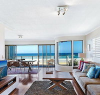 Gold Coast Beachfront Mansion - Accommodation QLD