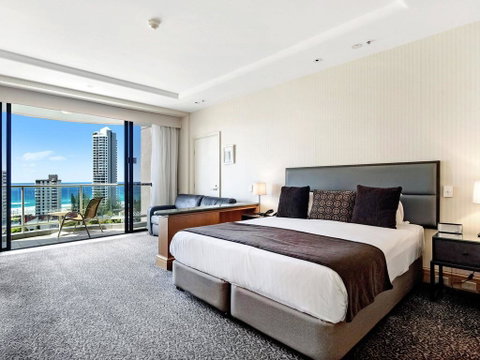 Gold Tower 2 Bed In Oaks Surfers Paradise - Accommodation QLD 1