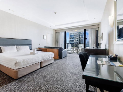 Gold Tower 8th Level Private Two Bedroom Dual Key - Accommodation QLD 0