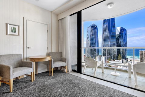 Gold Tower Private Hotel Suite With Ocean Views - Accommodation QLD 1