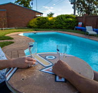 Golden Country Motel and Caravan Park - Accommodation QLD