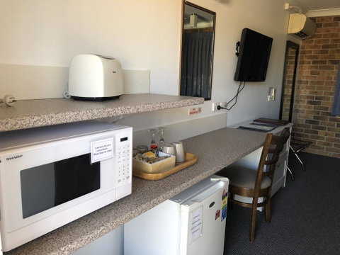 Golden Grain Motor Inn - Accommodation QLD 2