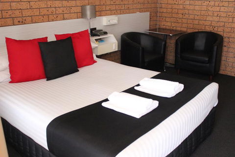 Golden Harvest Motor Inn Moree - Accommodation QLD 1