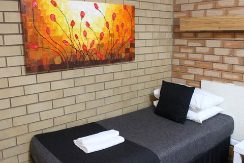 Golden Harvest Motor Inn Moree - Accommodation QLD 2