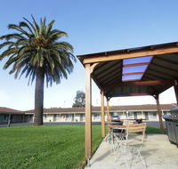 Golden Palms Motel - Accommodation QLD