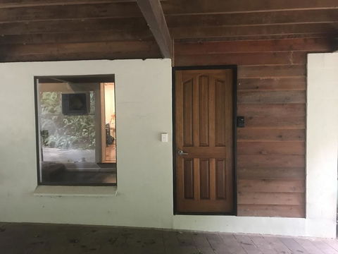 Golden Sunbird - Accommodation QLD 2