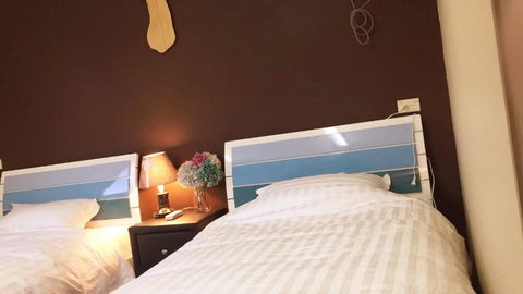 Golden Village - Accommodation QLD 1