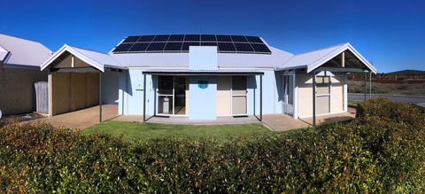 Golf And Beach Retreat - Accommodation QLD 1