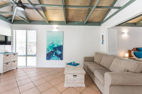 Gone Surfing - Accommodation QLD 3