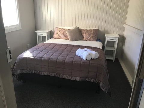 Goondihill Hotel - Accommodation QLD 3