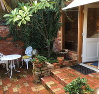 Gorgeous studio 2 minutes from the heart of Subiaco - Accommodation QLD
