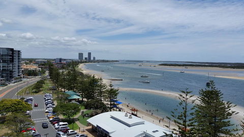 Grand Hotel Apartments Gold Coast By Owner - Accommodation QLD 0