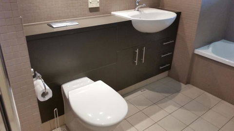 Grand Hotel Ocean View Apartment Labrador - Accommodation QLD 1
