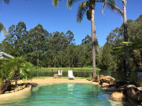 Grand View Holiday Home - Accommodation QLD 3