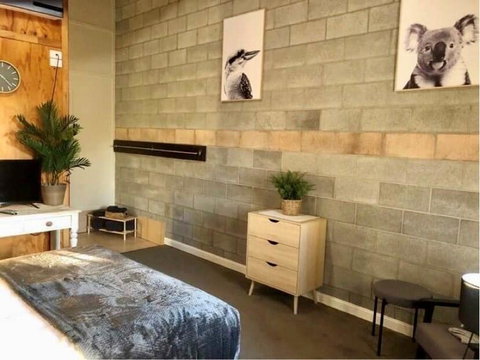 Granite Belt Cabins - Accommodation QLD 2