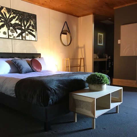 Granite Belt Cabins - Accommodation QLD 3