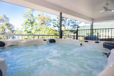 Great Escape - Cannonvale - Accommodation QLD 1