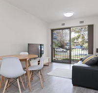 Great South Perth Location with Reserved Parking - Accommodation QLD