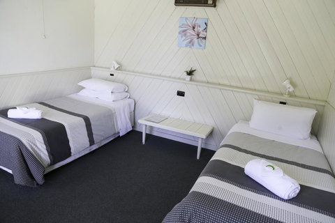 Great Western Motel - Accommodation QLD 3