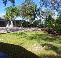 Greenacres Motel / Van Park