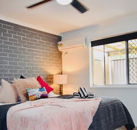 Grey Brick Apartment - Accommodation QLD