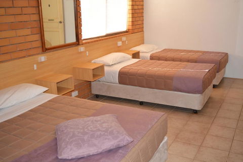 Grong Grong Motor Inn - Accommodation QLD 3