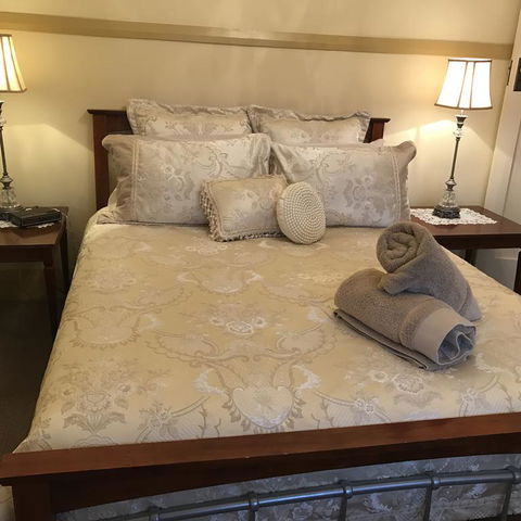Guest House On Hyde - Accommodation QLD 3