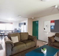 Guild House 6 Bedroom Flat - Accommodation QLD