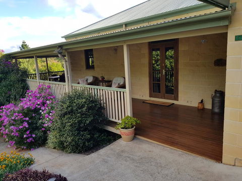Gumtree House Montville - Accommodation QLD 0