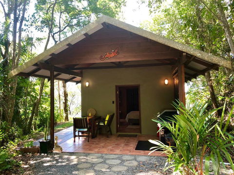 Gunnadoo Holiday - Accommodation QLD 0
