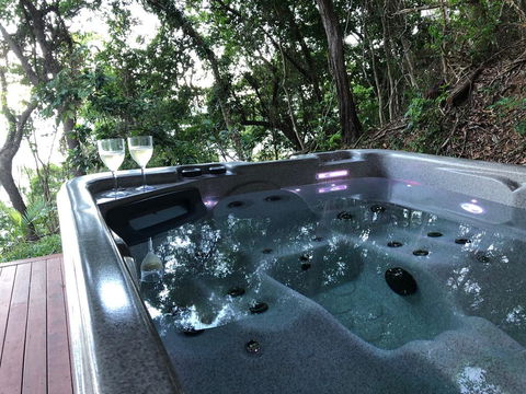 Gunnadoo Holiday - Accommodation QLD 2