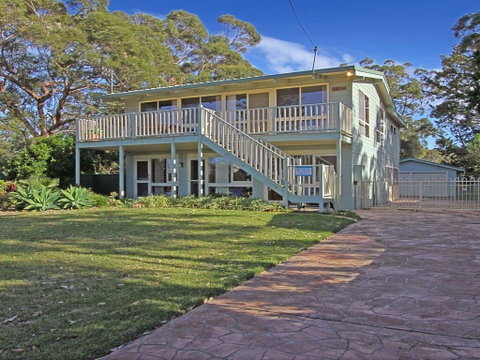 Gunyah - An Idyllic Coastal Getaway - Accommodation QLD 0