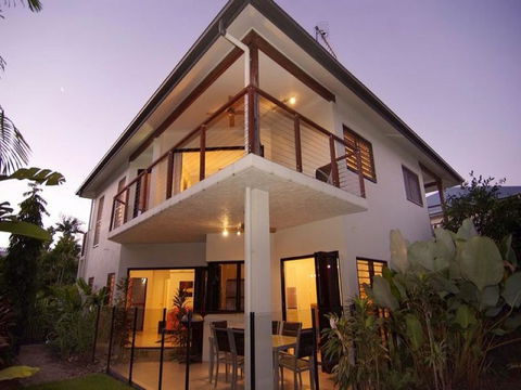 Hai Villa Port Douglas - Accommodation QLD 0