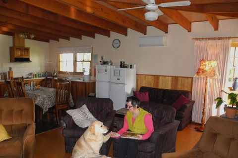 Happy Days Accommodation - Accommodation QLD 2