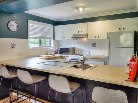Harbour Court On The Bay - Accommodation QLD 3