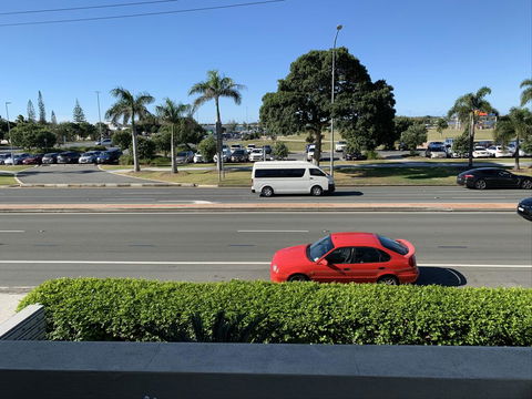 Harbour Side Resort - Accommodation QLD 2