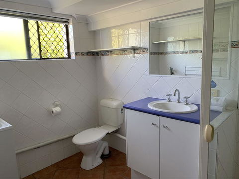 Harbour Side Resort - Accommodation QLD 3