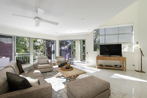 Hastings Park Apartment 1 - Accommodation QLD 1